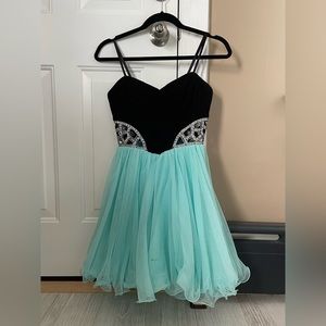 Blondie Nites Zipper Prom Dress Size 1